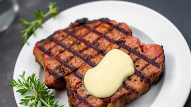 Dieta Carnivora per dimagrire, come funziona e cosa si mangia: menù settimanale