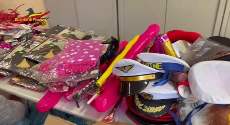 Caltanissetta, sequestrati 16 mila articoli di Carnevale non sicuri