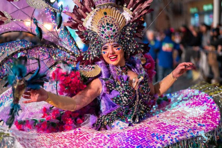 Carnevale di Msterbianco, week end con i costumi più belli di Sicilia
