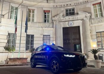 Ragusa, saccheggiano due esercizi commerciali: due arresti per furto
