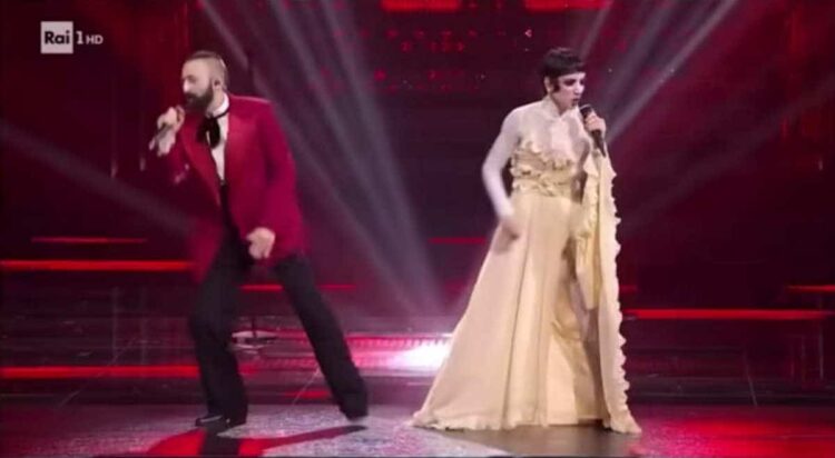 Cuoricini dei Coma Cose vincerà Sanremo 2025? La mamma di Francesca è di Scicli e lei mangia arancini