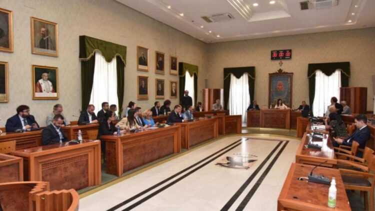 Terremoto a Modica, maggioranza contro sindaco: Giunta estranea, è un tradimento