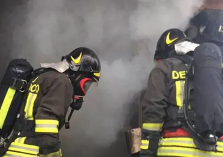 Esplosione in una abitazione ad Acate, arrestato presunto responsabile: un 82enne