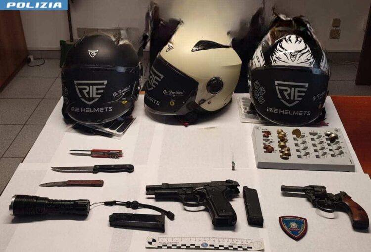 Ispica, furto con spaccata in un distributore di carburanti: arrestati gli autori