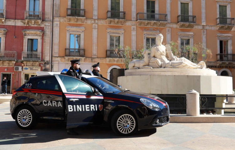 Comiso, donna arrestata dai Carabinieri per violazioni divieto avvicinamento ad anziano