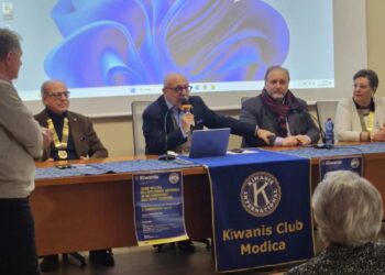 Francesco Pira apre agli studenti dei Principi Grimaldi il nuovo mondo