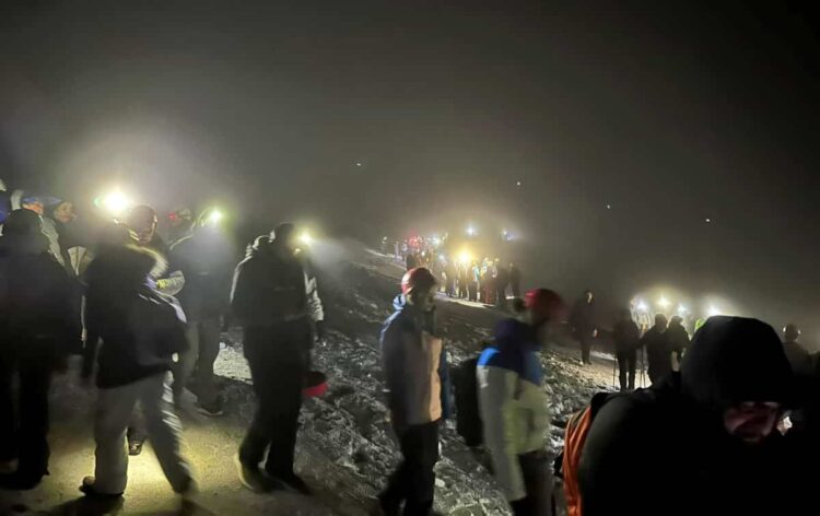 Etna in eruzione: scatta il folle turismo del brivido