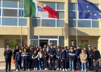 Tutelare il mare: alunni di Pozzallo a lezione in Capitaneria di Porto