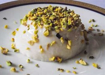 Il biancomangiare con biscotti: la ricetta ragusana di nonna Marianna