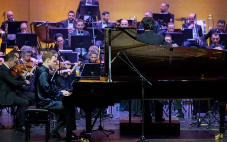 Al Teatro Garibaldi di Modica suona l'orchestra sinfonica del Teatro Bellini di Catania