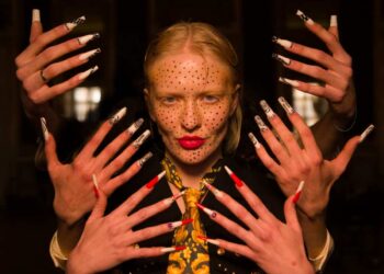 Poptical Gianni Versace Dancing Pop Tribute a Catania