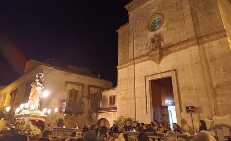 San Giuseppe a Ragusa, la processione in centro storico