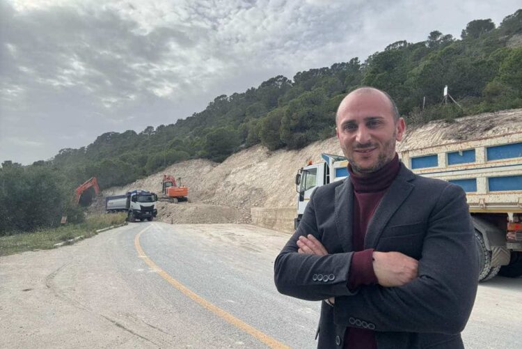 Vittoria, lavori di consolidamento del fronte roccioso del curvone di contrada Cappellaris