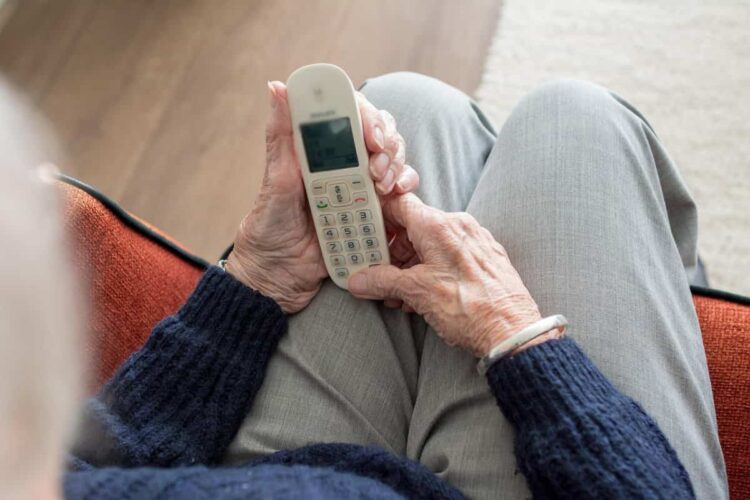 Truffa al telefono del falso incidente: anziana fa arrestare un catanese e un ragusano