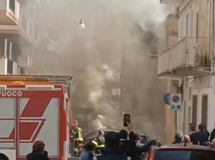 Auto in fiamme oggi a Ragusa