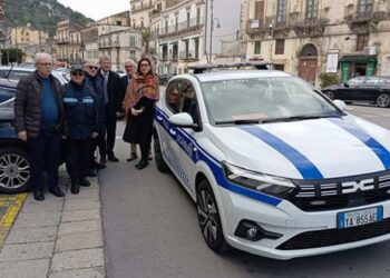 Modica, una Dacia per la Polizia Locale