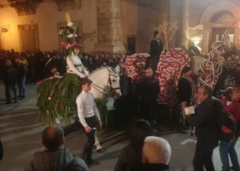 Cavalcata di San Giuseppe 2025 a Scicli: divieto assoluto per i cavalli non iscritti