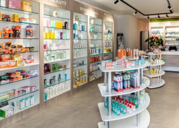 Furto con scasso alla farmacia Schembari di Marina di Ragusa