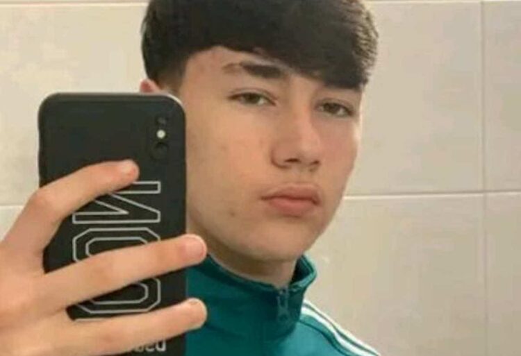 Incidente in scooter, muore 16enne