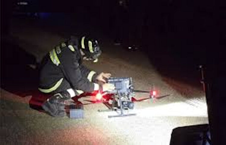 Chiede aiuto da una radiotrasmittente ma nessuno riesce a trovarlo