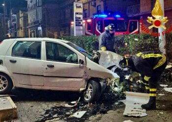 Brutto incidente stradale: coinvolti 5 giovani