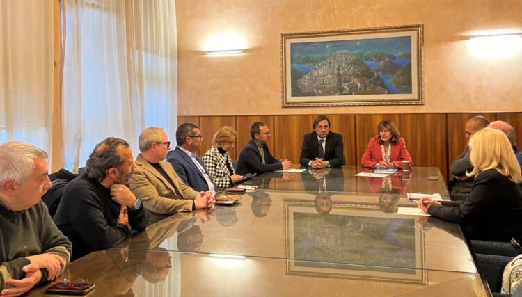 Ragusa: rilancio dell'aeroporto di Comiso