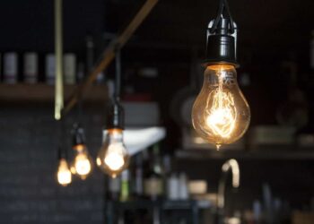 Bollette: a Ragusa spesi, in media, 1.804 euro nel 2024