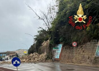 Maltempo in Sicilia: frana costone a Enna: chiusa la Provinciale 2