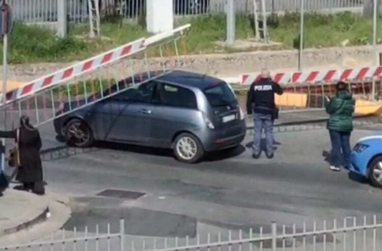 Ragusa, ennesimo incidente al passaggio a livello di via Paestum: occorre soluzione