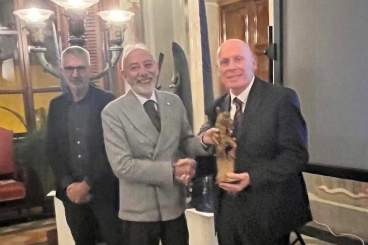 Ragusa, il premio Laocoonte d'oro assegnato al prof. Danilo Amione e al prof. Salvatore Parlagreco