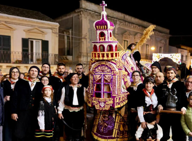 Cavalcata di San Giuseppe 2025 a Scicli: autentico spettacolo di colori