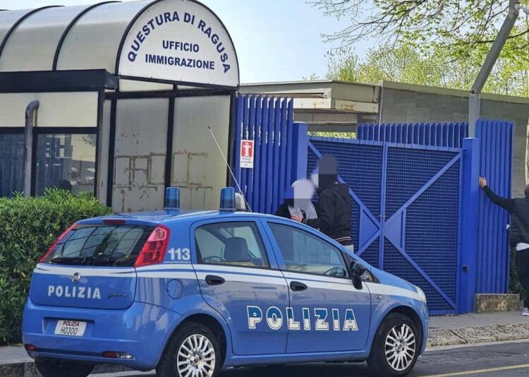 Ragusa, 50 stranieri irregolari tra cui diversi soggetti pericolosi espulsi dal territorio nazionale