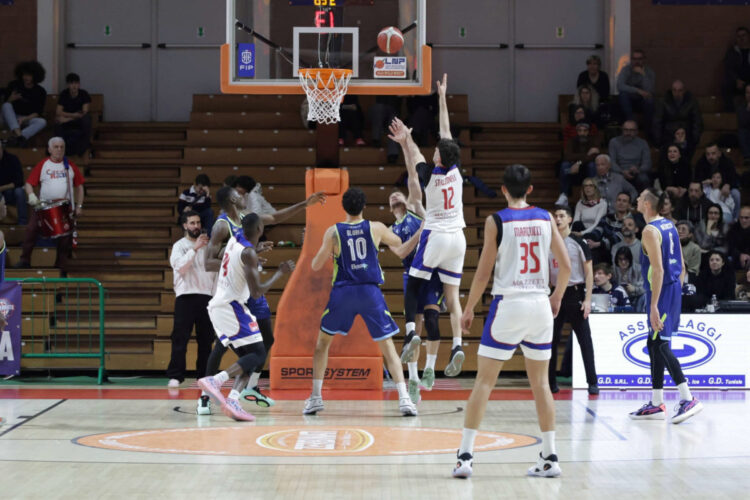 Venerdì di passione: tra la Virtus Ragusa e i playout resta Monferrato