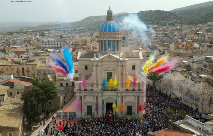 Pasqua a Comiso nel segno della Pace