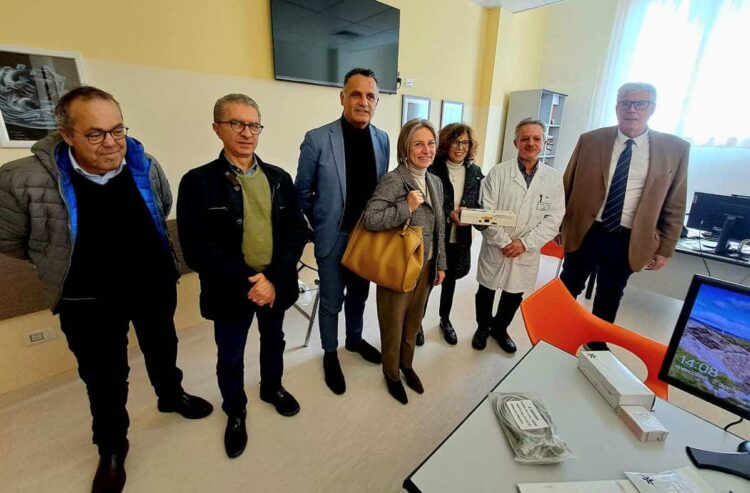 Donato un elettrocardiografo al reparto di Talassemia dell'ospedale di Ragusa