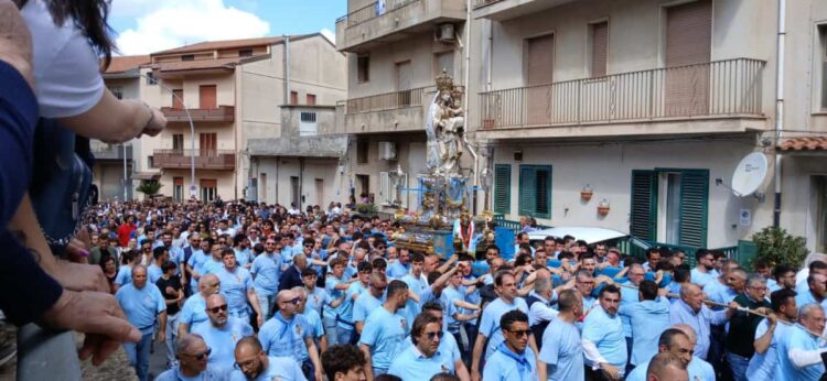 Ieri la salita della Madonna a Chiaramonte Gulfi grande festa per tutto il popolo dei devoti