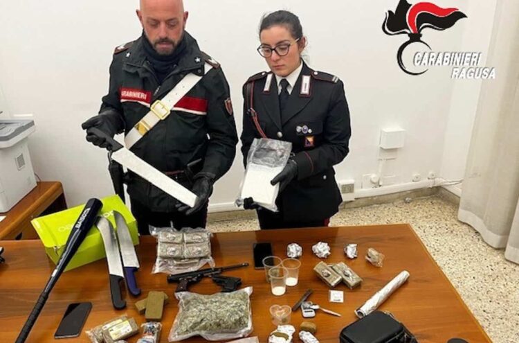 Ragusa, sequestrati 3 kg di droga e 3 arresti