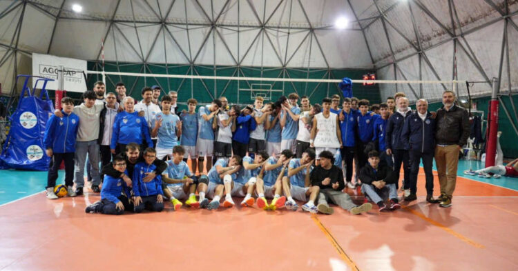 Volley Modica non fa sconti, nella bolgia del Geodetico