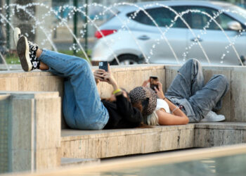 Avola, violenza e bullismo di alcune ragazze su una coetanea in un video in rete: parla il sindaco