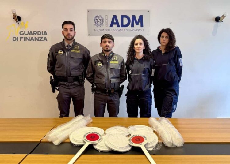 Palermo, sequestrati 2.447.520 articoli in plastica