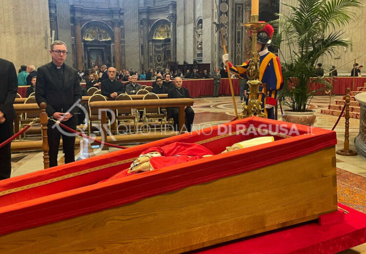 Morte Papa Francesco: 5 giorni di lutto nazionale