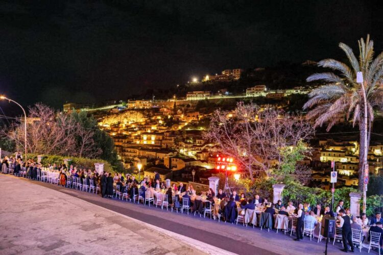 Cena-evento ‘100 a Tavola’ ha trionfato la bellezza a Modica
