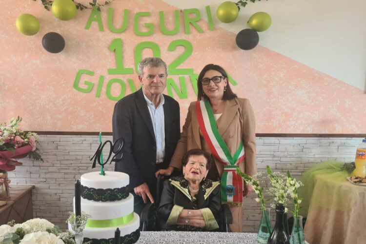Modica, Giovanna Giannone festeggia 102 anni