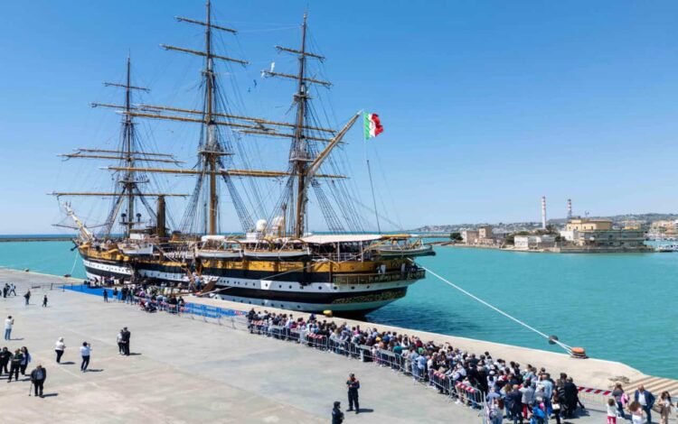 Nave Amerigo Vespucci a Porto Empedocle: quasi 20.000 i visitatori