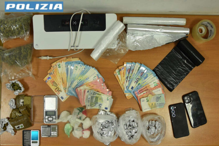 Ragusa, market della droga scoperto nel centro storico: un arresto
