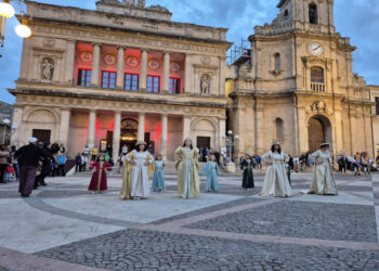 Vittoria, successo per il coreo storico di Santa Rita