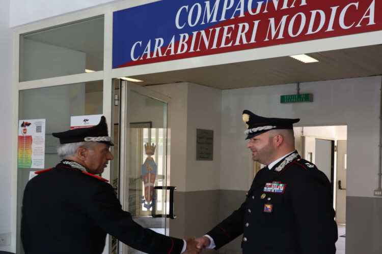 Visita del comandante della Legione Carabinieri Sicilia al comando compagnia di Modica