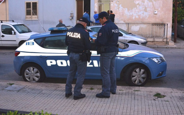 Ispica, polizia sgombera appartamento occupato abusivamente da 5 stranieri tunisini