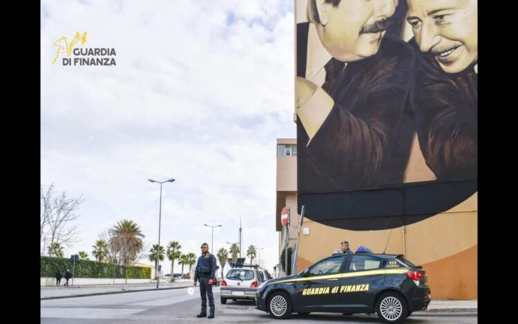 Palermo: 2 arresti in flagranza di reato e sequestro hashish, cocaina e denaro contante