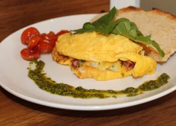 Omad: la dieta di un pasto al giorno sotto la lente d'ingrandimento degli esperti